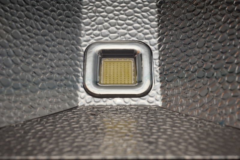 Na�wietlacz LED EL-FL140 140W